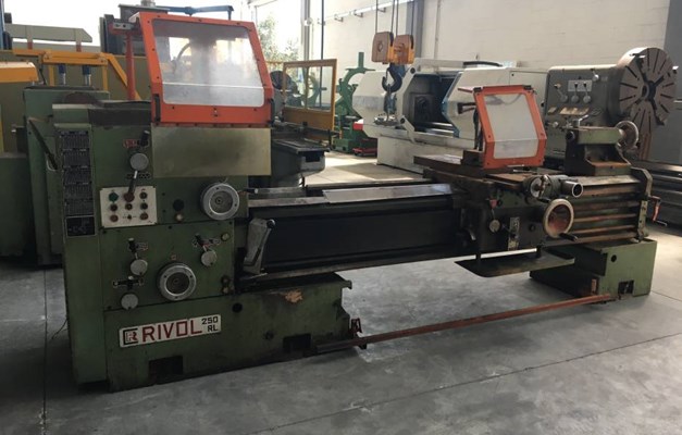 Tornio tradizionale parallelo RIVOL 250 RL